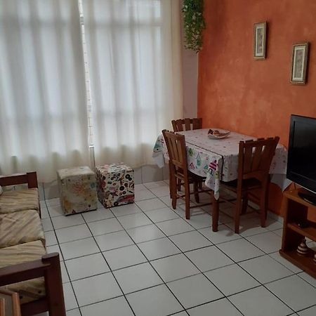 Apartamento Para Temporada กัวรูจา ภายนอก รูปภาพ